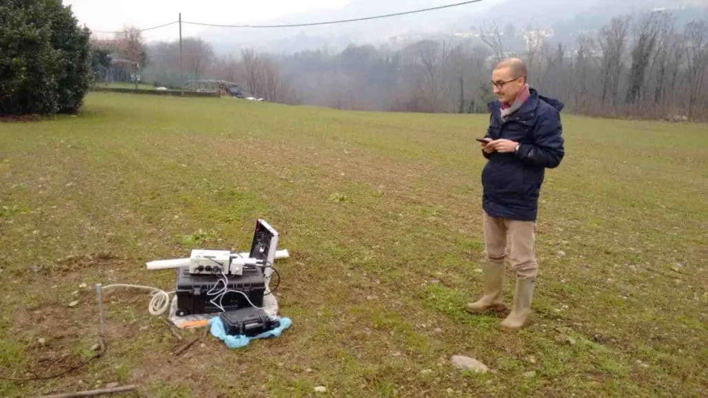 Geophysical inspection and radiation protection intervention in a tunnel